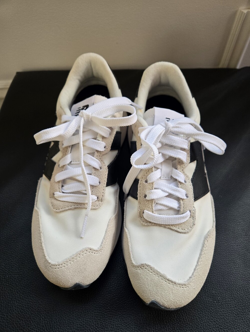 New Balance 237 Women's Lifestyle Sneakers Light Gray Black Size 8 small mark - Picture 2 of 9